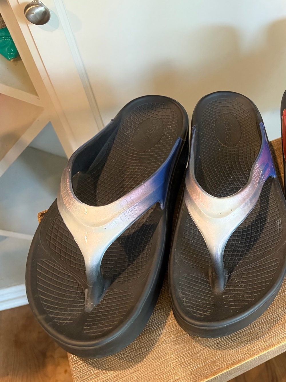 OOFOS OOlala Luxe Midnight Spectre Recovery Slide Sandal Women Size 10/41